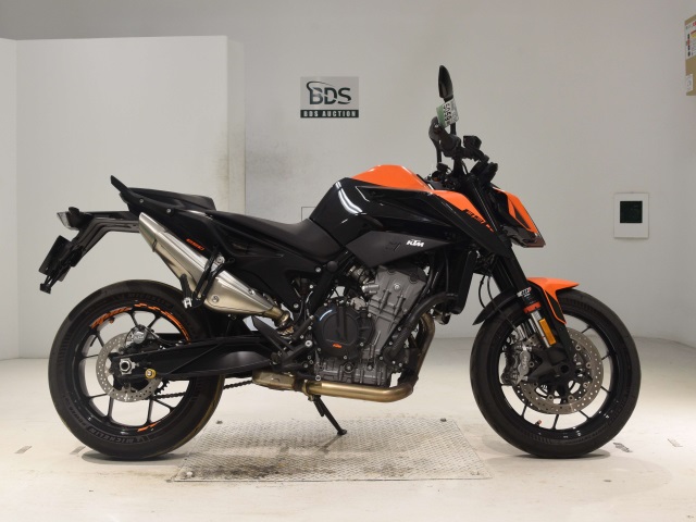 KTM 890 DUKE