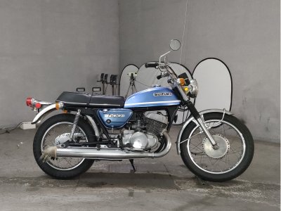 Suzuki T500