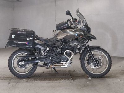 BMW F700GS