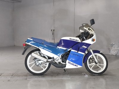 Suzuki RG125 GAMMA
