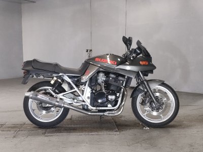 Suzuki GSX400S KATANA