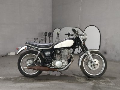 Yamaha SR400