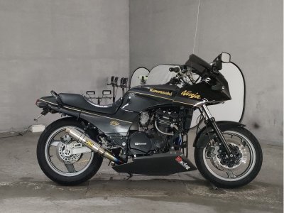 Kawasaki GPZ900R
