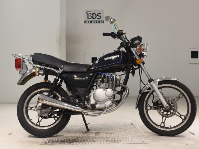 Suzuki GN125H