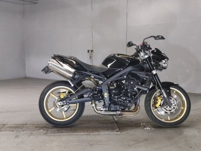 Triumph STREET TRIPLE R