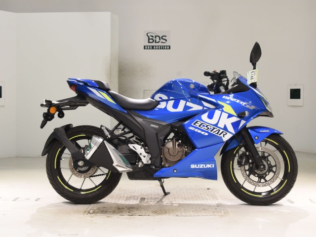 Suzuki GIXXER250SF