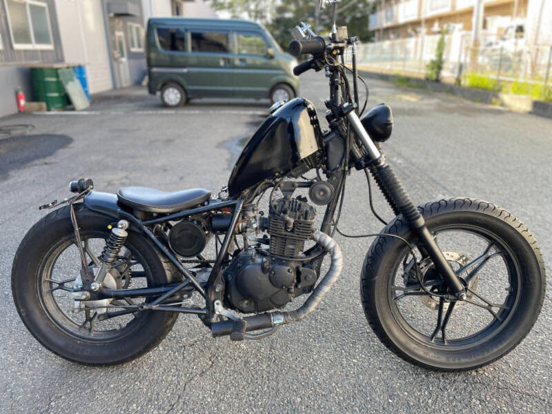 Suzuki GN125H
