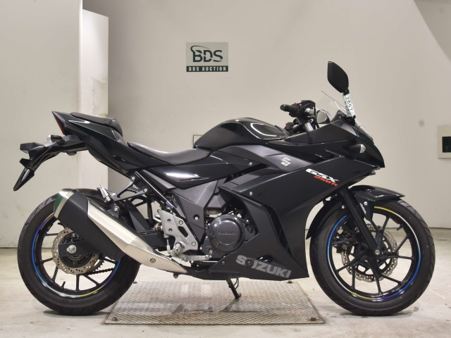 Suzuki GSX250RA
