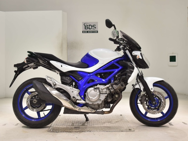 Suzuki GLADIUS SFV400