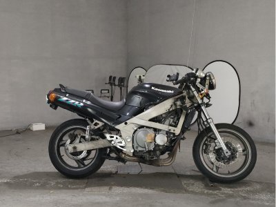 Kawasaki ZZ-R400