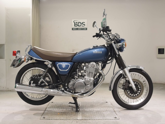 Yamaha SR400