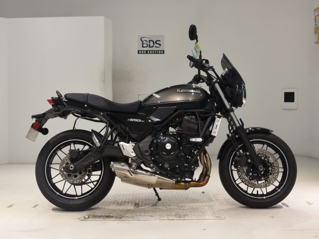 Kawasaki Z650RS