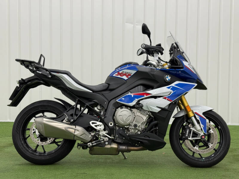 BMW S1000XR