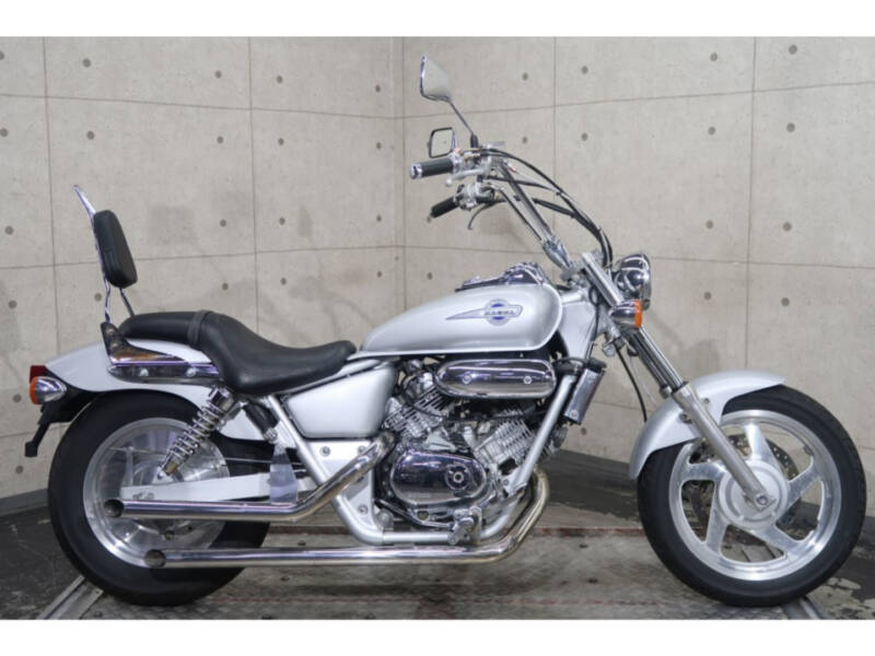 Honda MAGNA250