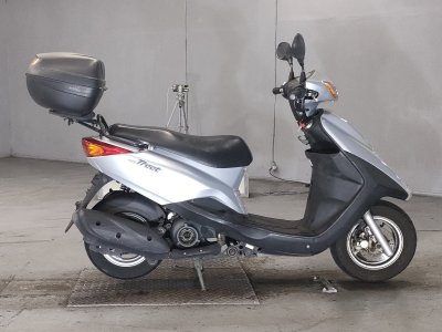 Yamaha AXIS TREAT