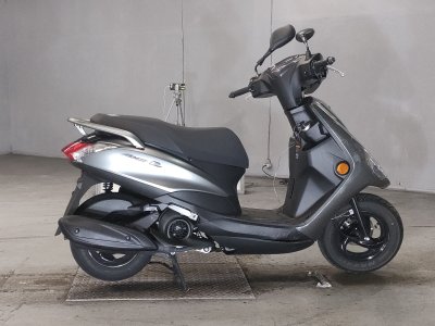 Yamaha AXIS Z
