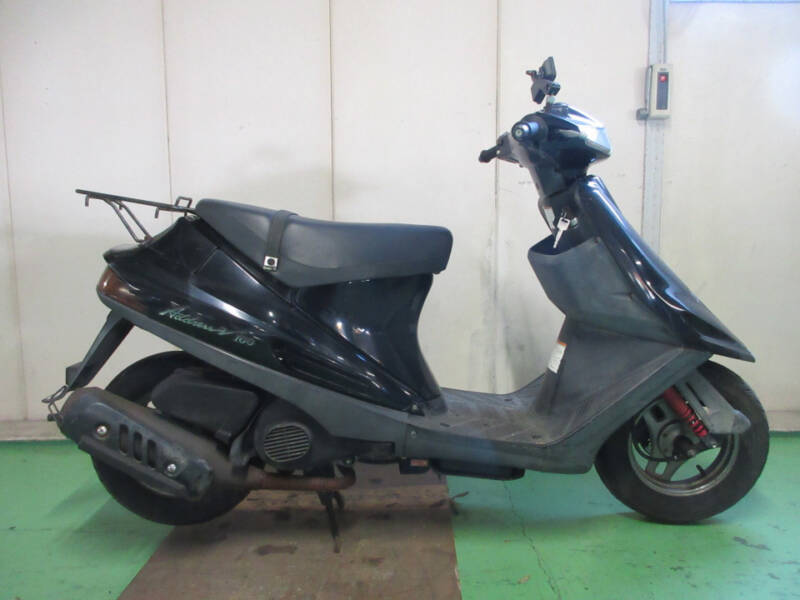 Suzuki ADDRESS V100