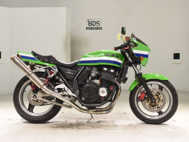 Kawasaki ZRX400
