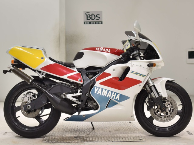 Yamaha TZR250RS