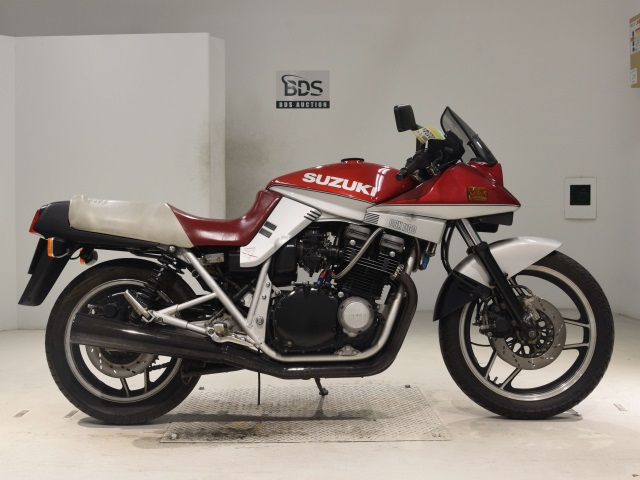 Suzuki GSX1100S KATANA
