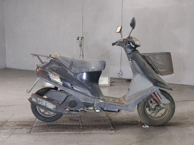Suzuki ADDRESS V100