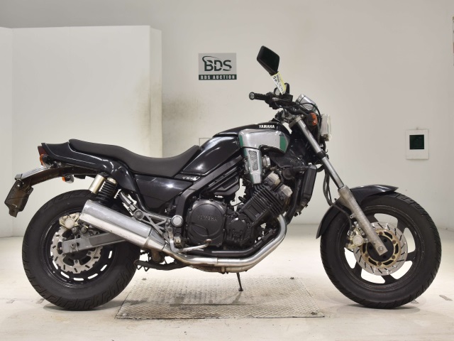 Yamaha FZX750