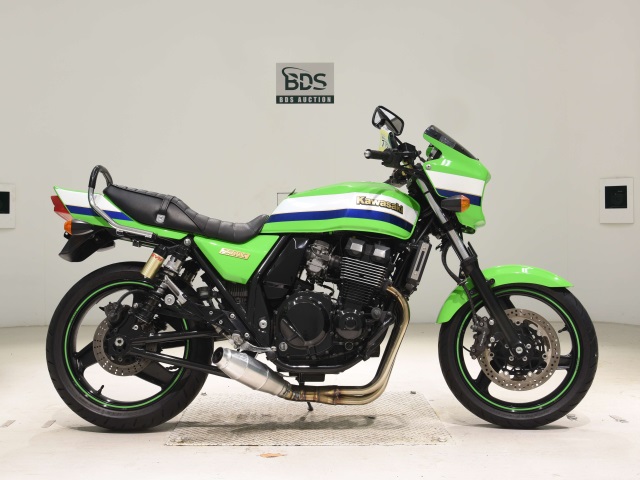 Kawasaki ZRX400
