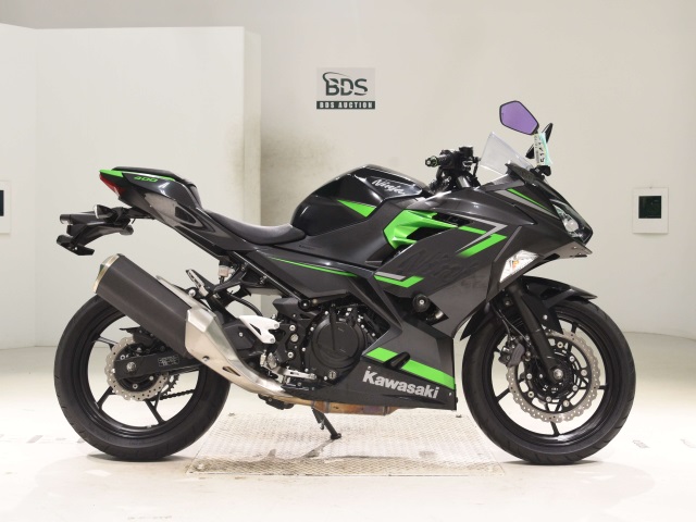 Kawasaki NINJA400