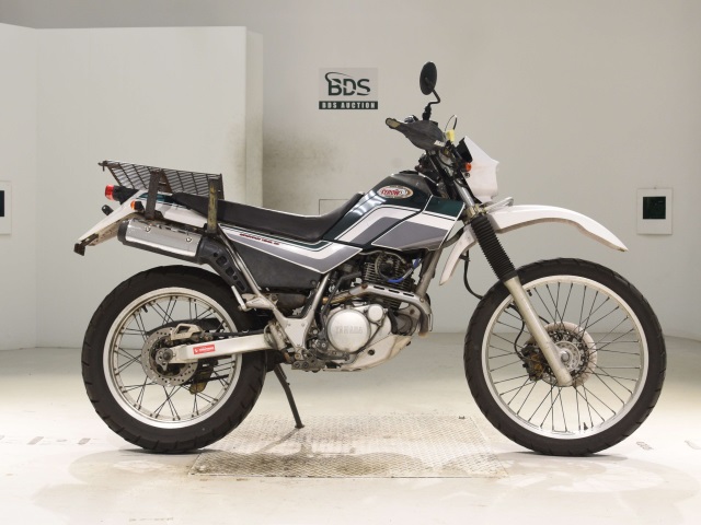 Yamaha SEROW XT225