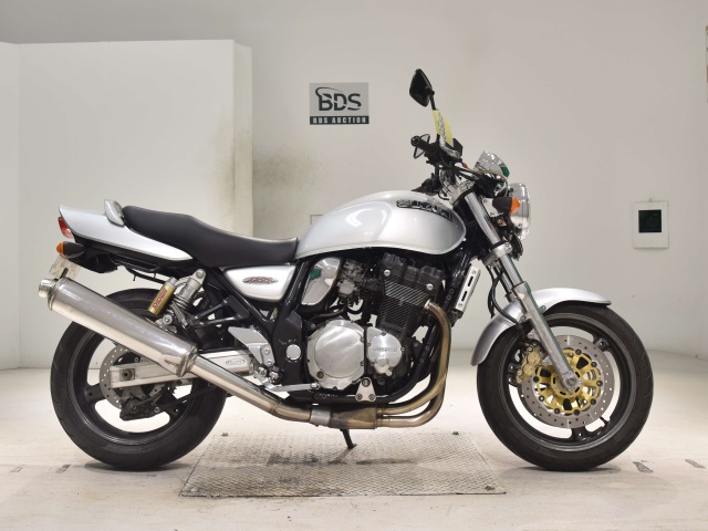 Suzuki GSX1200 INAZUMA