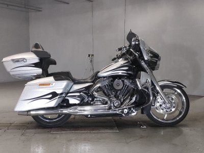 HD STREET GLIDE FLHXSE1800