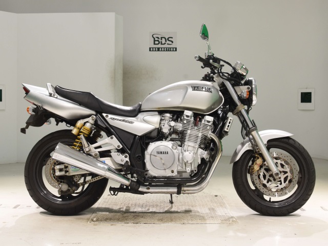 Yamaha XJR1300