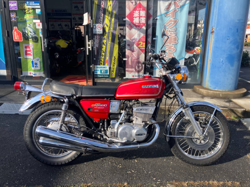 Suzuki GT550