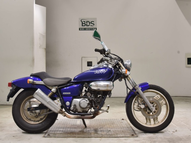 Honda MAGNA50 2004