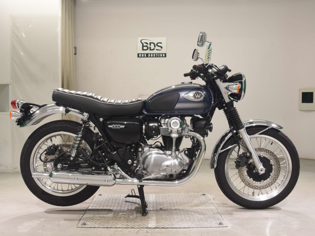 Kawasaki W800 2022