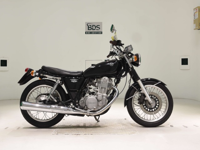 Yamaha SR400 2016