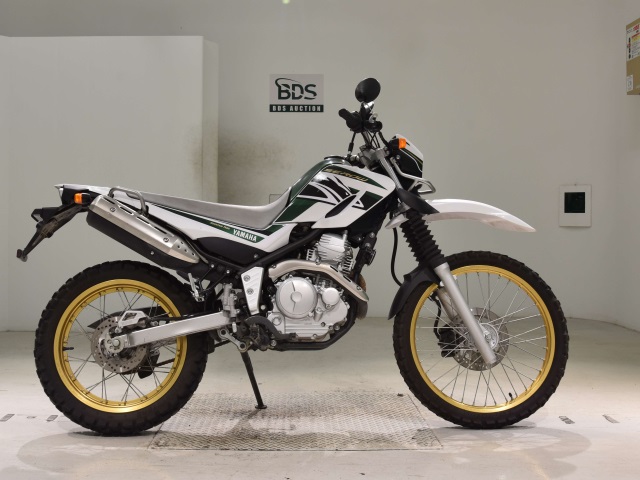 Yamaha SEROW XT250 2018