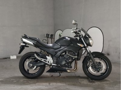 Suzuki GSR400 2016