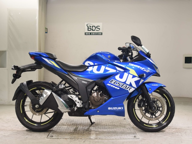 Suzuki GIXXER250SF