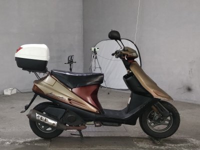 Suzuki ADDRESS V100