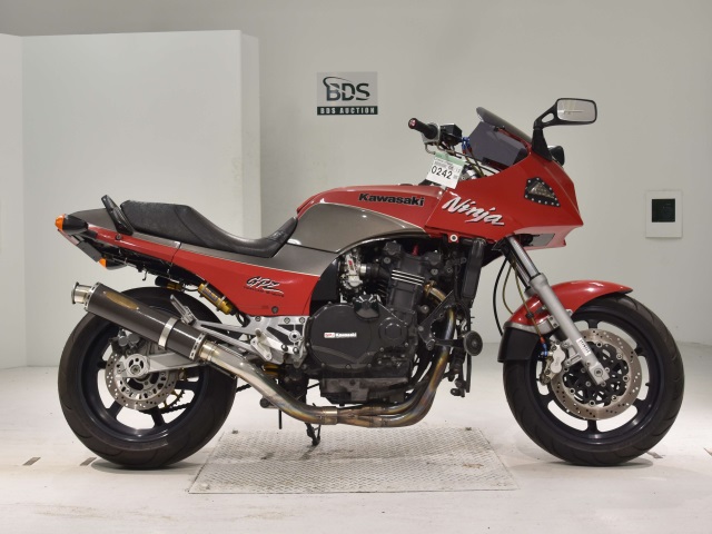 Kawasaki GPZ900R 1995