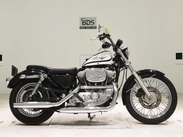 HD SPORTSTER HUGGER XLH883 2001