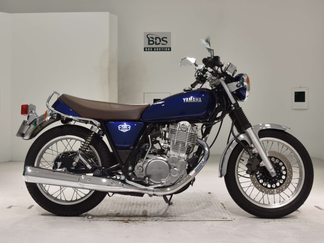 Yamaha SR400 2021