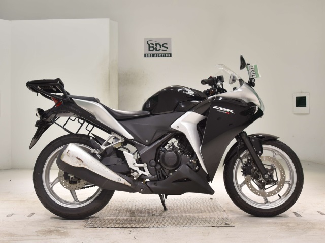 Honda CBR250R 2011
