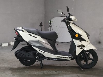 Suzuki AVENIS125