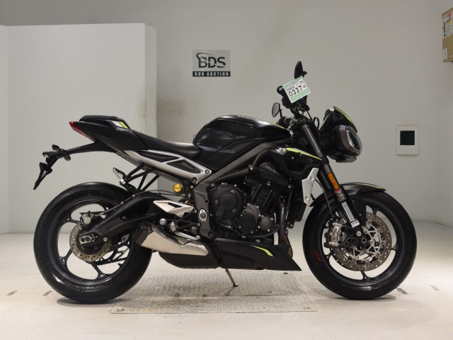 Triumph STREET TRIPLE RS 2021