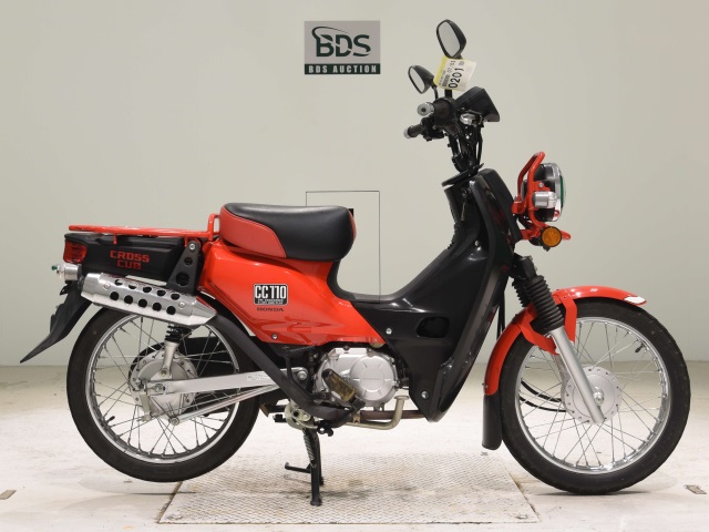 Honda CC110 CROSSCUB 2016