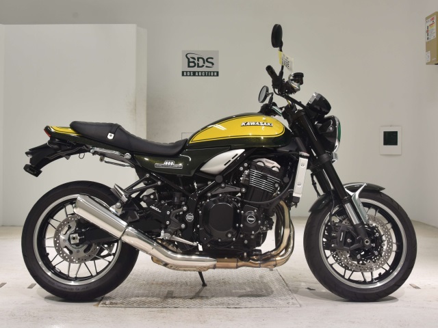 Kawasaki Z900RS 2023