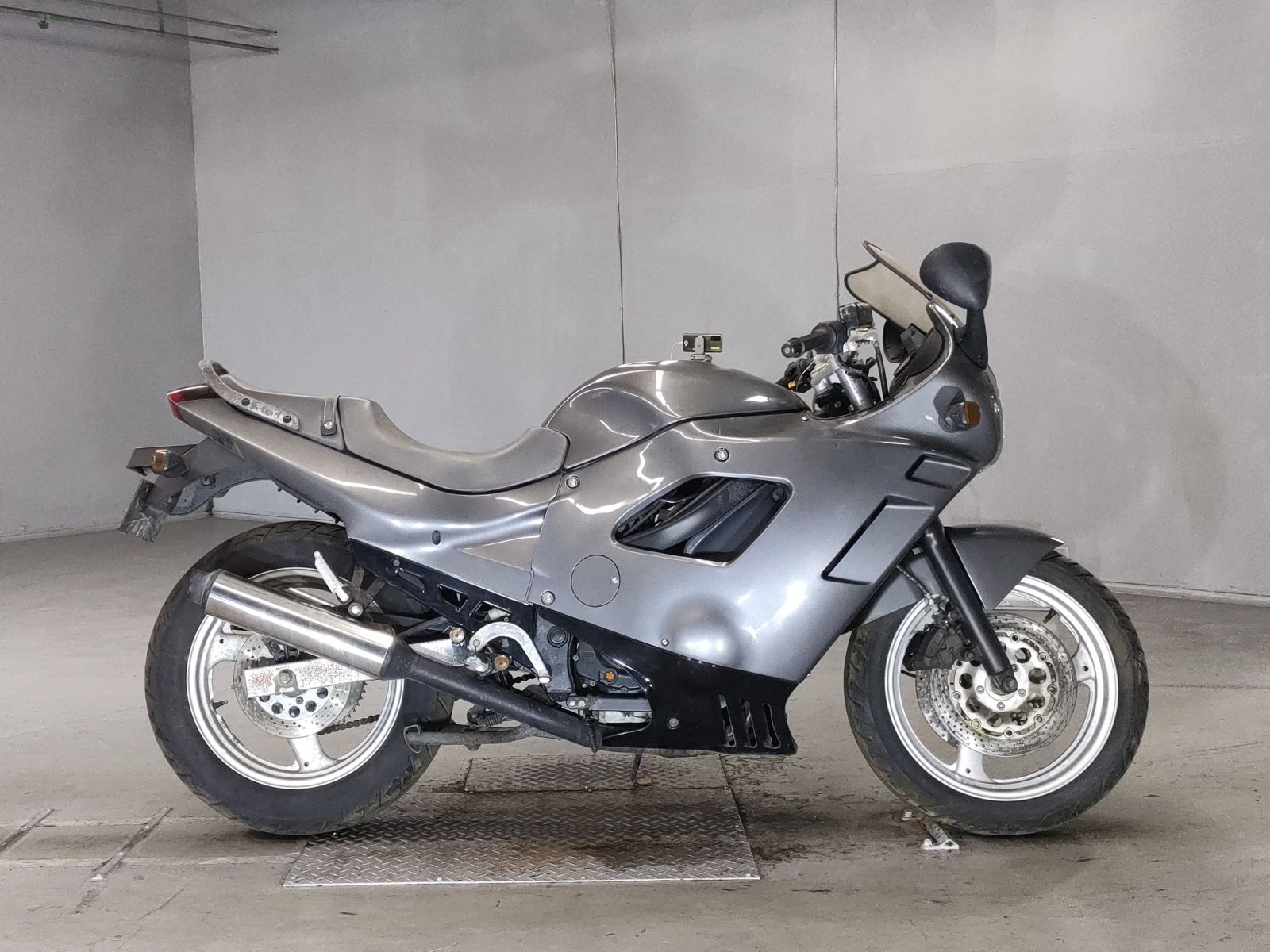 Suzuki GSX-F400 1989