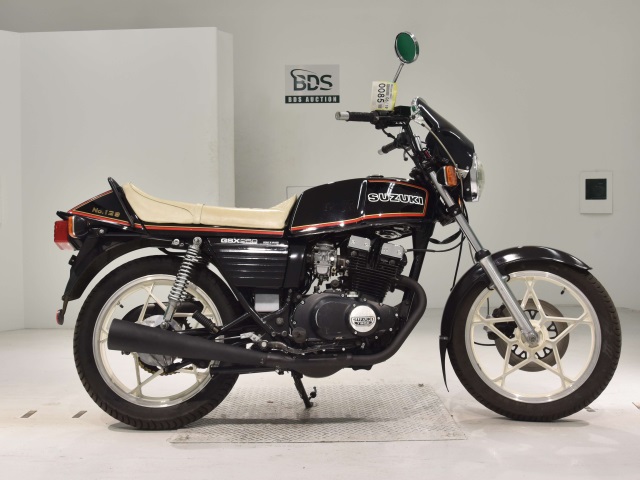 Suzuki GSX250E